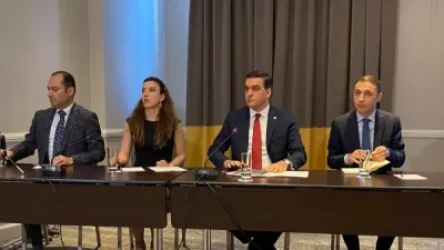 Ձմռանը ստիպել են մերկ քնել գետնին և բացել են պատուհանը, 20 ամյա տղային ստիպել են հագնել կանացի հագուստ, ծաղրել ու խոշտանգել են․ զեկույց