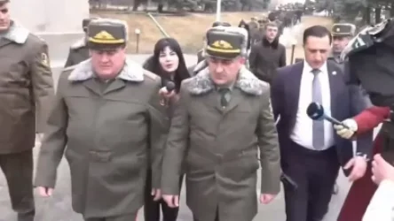 ՏԵՍԱՆՅՈՒԹ․ «Ազատե΄ք իմ ճանապարհը». ԳՇ պետը չպատասխանեց հարցերին