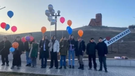 ԼՈՒՍԱՆԿԱՐՆԵՐ․ «Անընդհատ մտածում էինք միայն վերադառնալու մասին»․ Ստեփանակերտում դիմավորել են Երևանից վերադարձած երեխաներին
