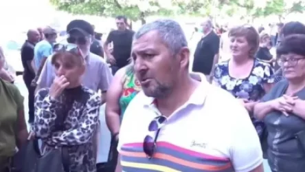 ՏԵՍԱՆՅՈՒԹ․ Ետ տվեք իմ ապրած տարիները․ քաշաթաղցիների բողոքի ակցիան կառավարության դիմաց