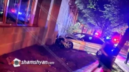 26-ամյա վարորդը BMW-ով բախվել է կառավարության մասնաշենքի պատին. կա վիրավոր