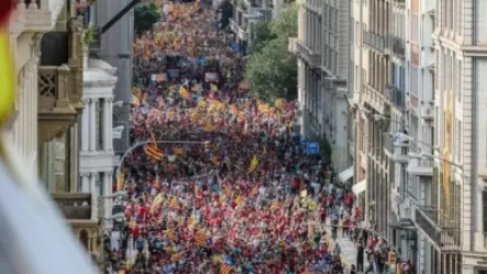 Կատալոնիայում 400 հազար մարդ է դուրս եկել փողոցներ. Իսպանիայից անկախություն են պահանջում