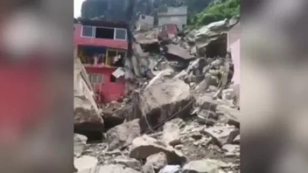 Մեքսիկայում ժայռը փլուզվել է անմիջապես բնակելի շենքերի վրա