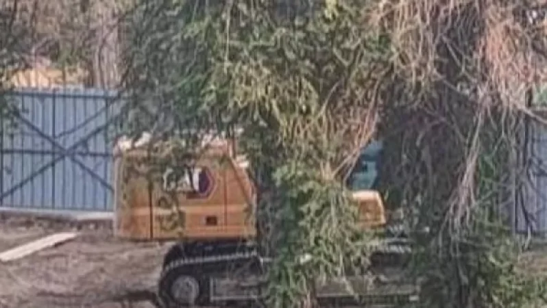 Ֆիզգորոդոկում կառուցապատողը պատրաստվում է վերացնել քրեական գործի ապացույցները․ Ֆիզգորոդոկի բնակիչներն ահազանգում են