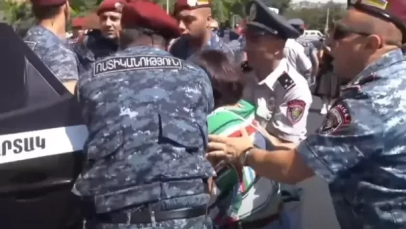 «Ֆիզգորոդոկ»-ի բնակիչներին կարմիր բերետավորները բերման են ենթարկել