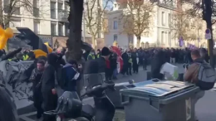 ՏԵՍԱՆՅՈՒԹ․ Ֆրանսիայի տարբեր քաղաքներում հազարավոր քաղաքացիներ այսօր փողոց են դուրս եկել