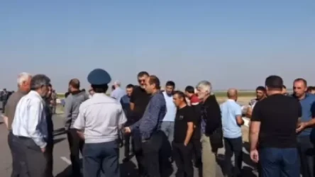 ՈՒՂԻՂ․ Սոթք-Վարդենիս ճանապարհը փակ է. քաղաքացիները բողոքի են դուրս եկել