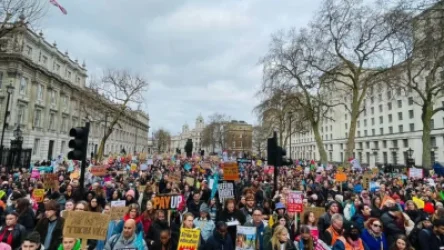 ՏԵՍԱՆՅՈՒԹ. Լոնդոնում տեղի է ունեցել վերջին տասնամյակի ամենամեծ բողոքի ակցիան