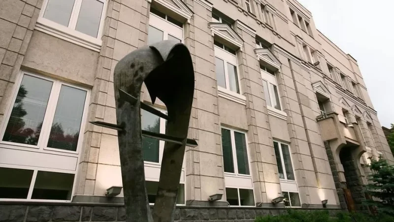 ԿԲ-ն ֆիզիկական և իրավաբանական անձանցից գնում է բարձր աստիճանի պահպանվածությամբ դրամանիշեր