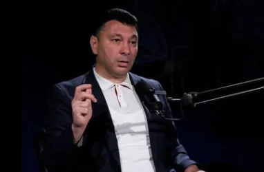 Ոնց կարելի է գնալ հանդիպել մեկի հետ, ով քո հոգևոր ծնողին՝ Վեհափառին, ավազանի անունով է դիմում. Շարմազանով