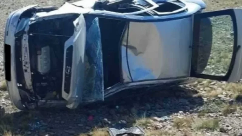 Քարի լիճ տանող ճանապարհին մեքենան դուրս է եկել երթևեկելի գոտուց և կողաշրջվել