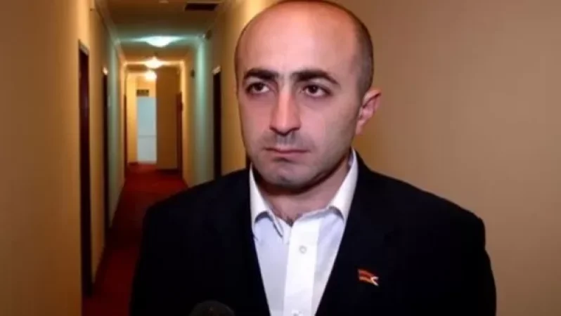 Խանումյանի խորհրդականն Արցախից տեղահանվածներին իբրև թե «տեղավորել է» հյուրանոցներում, սակայն իրականում նման անձինք չեն եղել. «Ժողովուրդ»