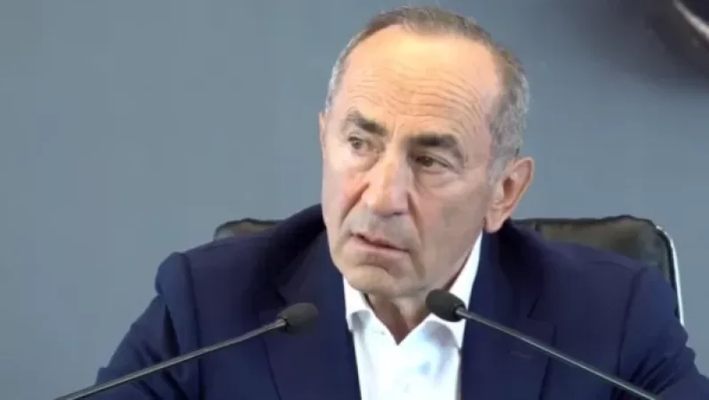 Այս իշխանությունը պետք է գնա, ծնկների վրա բանակցելը հարմար չի․ Քոչարյան