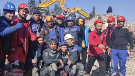 Հայ, թուրք և ամերիկացի փրկարարները 2 աղջնակի են դուրս բերել փլատակներից. Փայլան