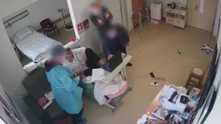 ՏԵՍԱՆՅՈՒԹ․ Կադրեր են հրապարակել, որոնցում Սաաակաշվիլին ինքնուրույն տեղաշարժվում է