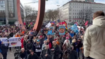 ՏԵՍԱՆՅՈՒԹ. Մյունխենում հանրահավաքներ են. ցուցարարները հակապատերազմական կարգախոսներով պաստառներով են