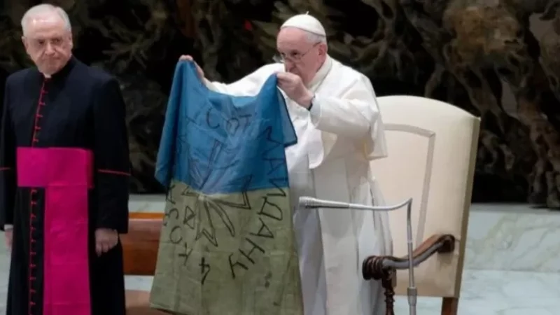 Եկեք մոտ մնանք նահատակվող ուկրաինացի ժողովրդին, որը շարունակում է տառապել․ Հռոմի պապ