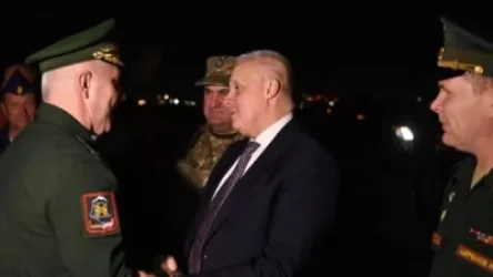 Սերգեյ Կոպիրկինը Էրեբունու օդանավակայանում դիմավորել է հայ գերիներին