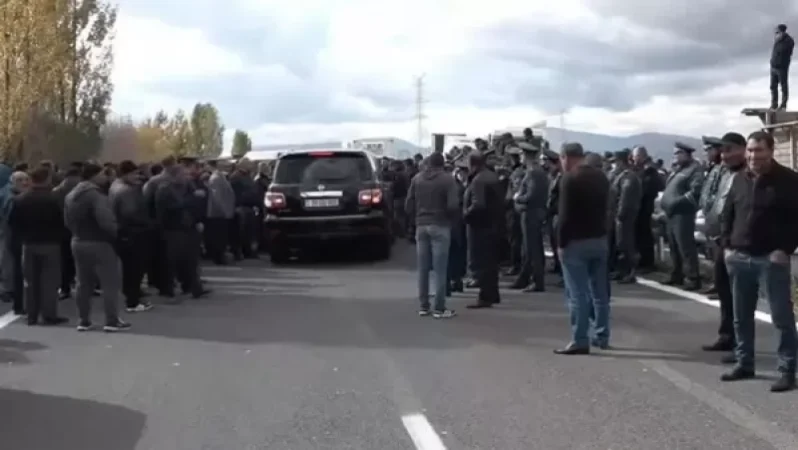 Մարդը պետք է բենզին վառի,  մոտորանավակը վարի ընդամենը օրական 5 ձկան համար. բողոքի ակցիա