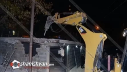 Ժամանել են 3 տասնյակից ավելի ոստիկաններ. լարված իրավիճակ՝ Նոր-Նորք վարչական շրջանում