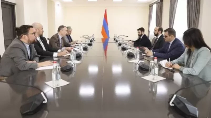Արարատ Միրզոյանն ու Տոյվո Կլաարը հանդիպել են