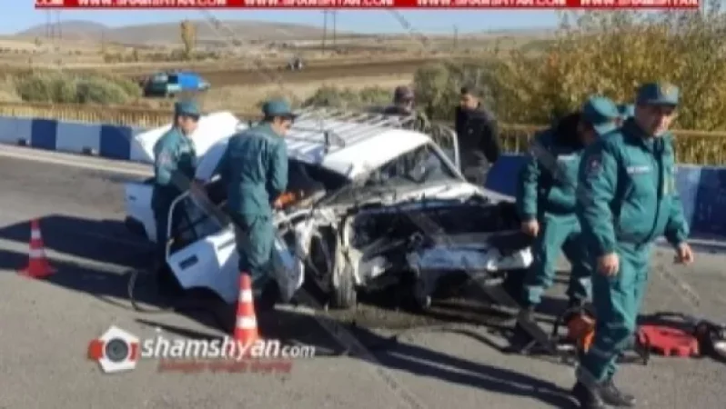 Ողբերգական ավտովթար՝ Կոտայքի մարզում. «07»-ը բախվել է բետոնե հենապատին