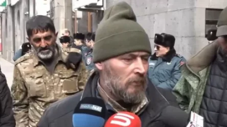 ՏԵՍԱՆՅՈՒԹ․ Իմ երեխուն են վերցրել ու մեզ վրա ուժ կիրառել․  ՊՆ շենքի բնակիչ