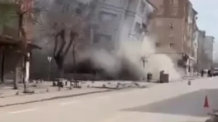 ՏԵՍԱՆՅՈՒԹ․ Շենքը հավասարվում է հողին․ կադրեր՝այսօրվա երկրաշարժից