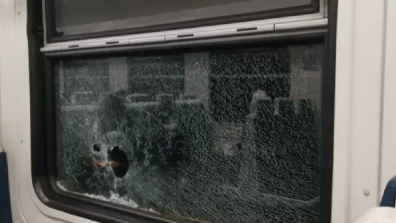 Քարկոծել են Երևան-Գյումրի-Երևան երթուղին սպասարկող էլեկտրագնացքը