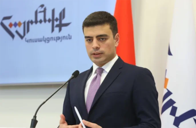 Խաչիկ Մանուկյանի՝ Վաղարշապատի ղեկավար լինելու շանսերը բարձր են․ Հակոբյան