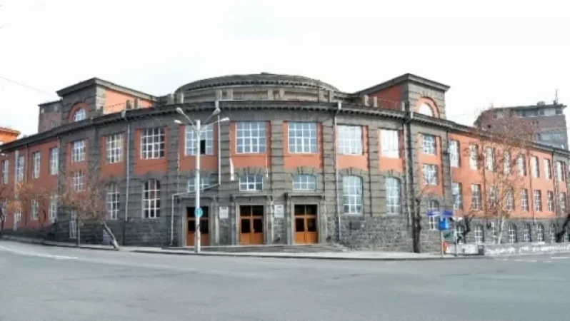 Համալսարանը ամբողջապես անցնում է առցանց ուսուցման