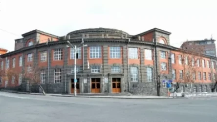 Համալսարանը ամբողջապես անցնում է առցանց ուսուցման