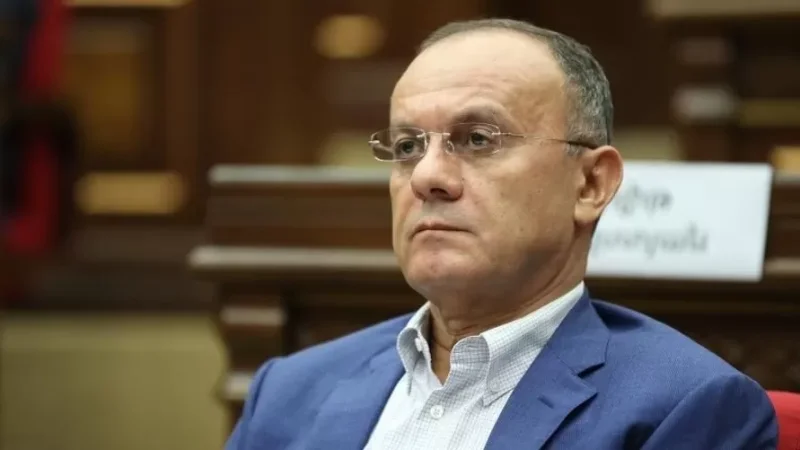 Աղդամի ճանապարհի հարցով շտապել պետք չէ, Բաքվին չպետք է կուլ գնալ. Սեյրան Օհանյան