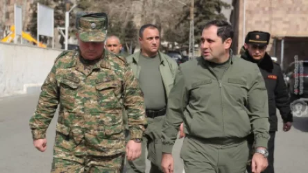 Զինծառայողների նոր համազգեստը տարբերվելու է որակապես և ազգային տարրերի ներդրմամբ. Պապիկյան