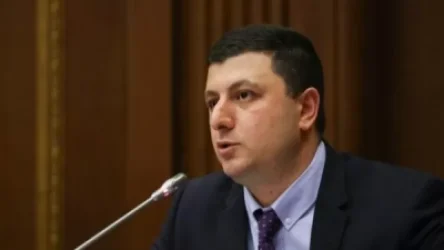 Փաշինյանն անցնում է սահմանները, փախուստի դիմում հարցերից. պատգամավոր