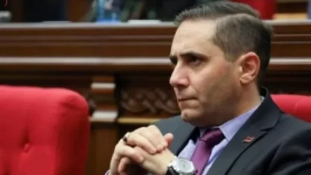 «Մի ամաչեք, տղե՛րք, մի՛ նեղվեք, պատմեք մարդկանց, թե ի՞նչ «դրական ազդակներ» եք ուղարկել թուրքերին». Արման Աբովյան