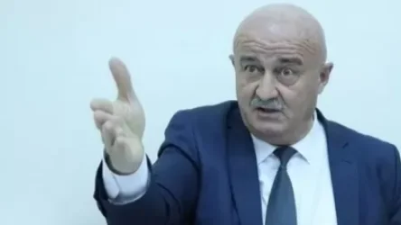 Քաշքշուկ` Աղազարյանի և փողոցում առևտուր անող վաճառականի միջև. ոստիկաններն են միջամտել