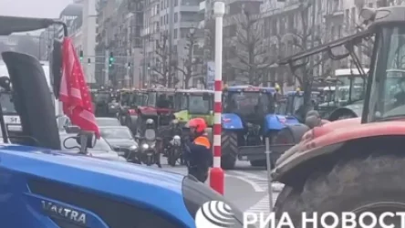 ՏԵՍԱՆՅՈՒԹ. Հազարավոր բելգիացի ֆերմերներ տրակտորներով արգելափակել են Բրյուսելի կենտրոնը