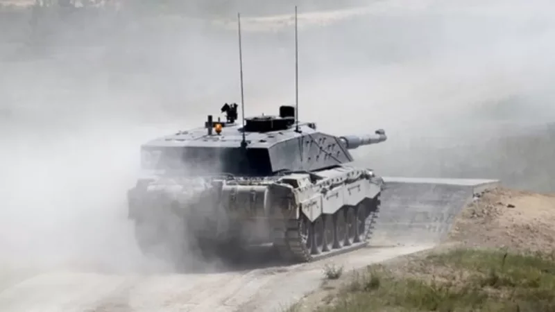 Բրիտանիան խոստացվածից ավելի շատ զինամթերք կտա Ուկրաինային