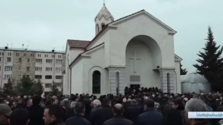 ՏԵՍԱՆՅՈՒԹ. Ստեփանակերտում կատարվել է ադրբեջանական դիվերսիայի հետևանքով զոհված ոստիկանների հոգեհանգստի կարգը