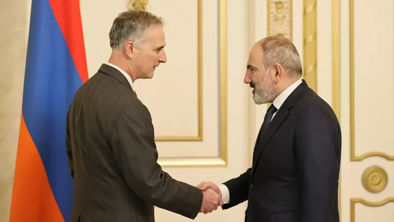 Փաշինյանը և ԵԱՀԿ ՄԽ ամերիկացի համանախագահ Լուիս Բոնոն հանդիպել են