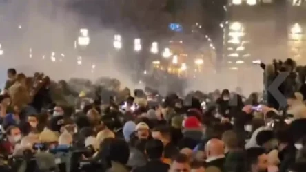 ՏԵՍԱՆՅՈՒԹ․ Թբիլիսիում ոստիկանները սկսել են ռետինե փամփուշտներ կիրառել․ Զուրաբիշվիլին դիմել է ցուցարարներին