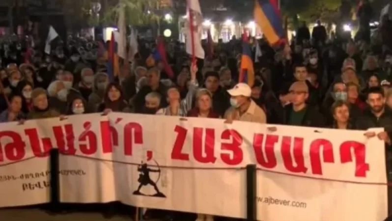 Դիմակ չունեցողներին թույլ չեն տալիս մասնակցել հանրահավաքին, տուգանում են մասնակիցներին. Հայկ Մարտիրոսյան