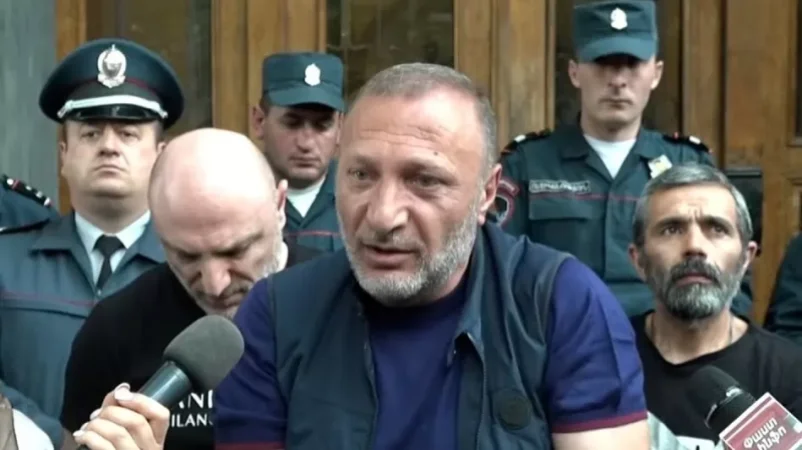 Դատարանը մերժել է ոստիկանության հայցը. զոհված Մխիթար Գալեյանի հայրը չի տուգանվի