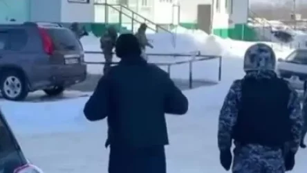 ՏԵՍԱՆՅՈՒԹ. ՌԴ-ում տղամարդը փակվել է բնակարանում. սպառնում է սպանել իրեն և իր 3-ամյա որդուն