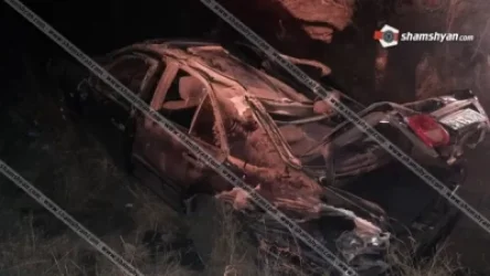 Գեղարքունիքի մարզում Mercedes-ը, մի քանի պտույտ շրջվելով, հայտնվել է ձորակում, կան վիրավորներ. Shamshyan. com