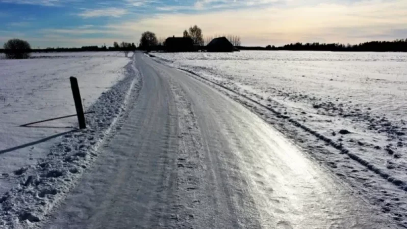 Գեղարքունիքի և Սյունիքի մարզերում տեղ-տեղ մերկասառույց է. իրավիճակը՝ ճանապարհներին