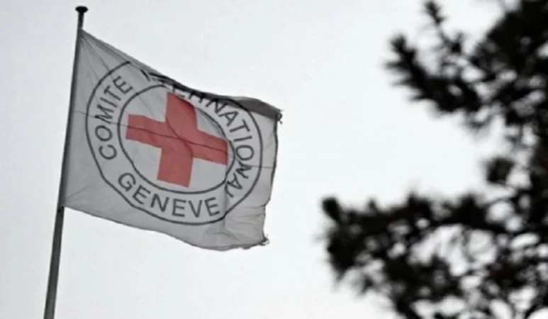 ԿԽՄԿ-ի աշխատակիցները տեսակցել են  Բաքվում ապoրինի պահվnղ hայերին