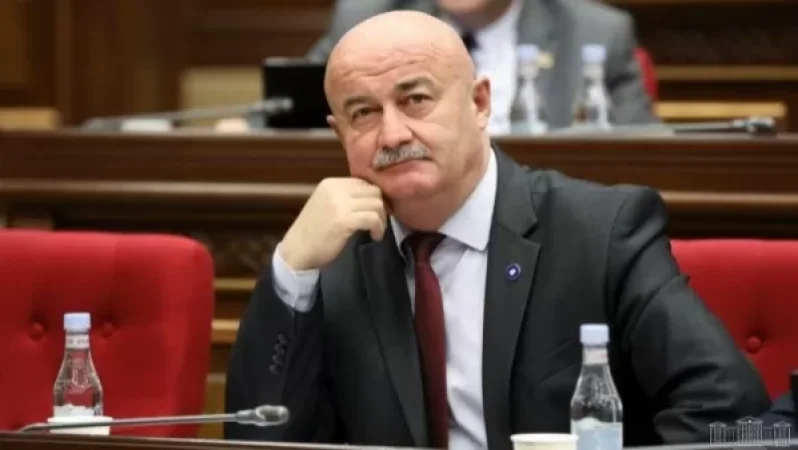 ՊՆ նախարարի պաշտոնը քաղաքական պաշտոն է, ինձ չէր բավարարում Կարապետյանի կադրային քաղաքականությունը․ Աղազարյան