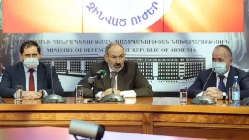 Առաջիկա օրերին արմատական փոփոխություններ են սպասվում թե՛ ՊՆ-ում, թե՛ Գլխավոր շտաբում. «Փաստ»